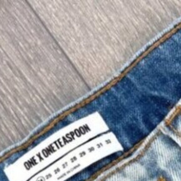 Free People One Teaspoon Awesome Baggies Jeans Straight leg Frayed Light Wash - Picture 6 of 15